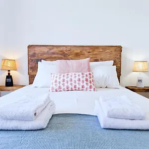 Dona Marqueza - Wifi, Ac, & Centro 350m , Carvoeiro (Lagoa) Portugal